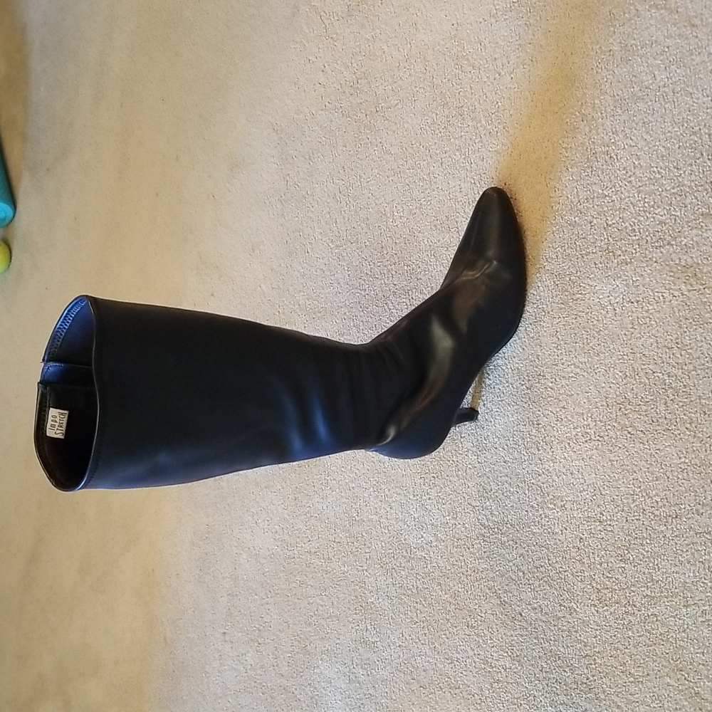 Black boots